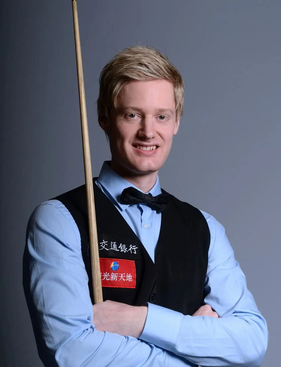 更加坚决地 更加坚决地