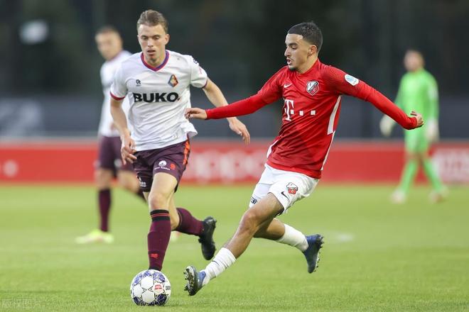 一代的表现 一代的表现